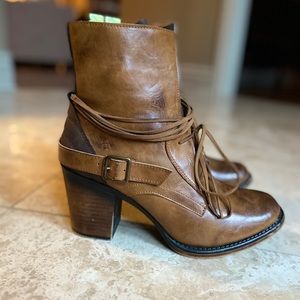 Pierre Dumas Booties